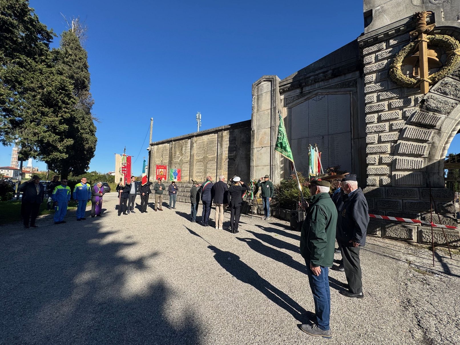 4 NOVEMBRE. BORDIN A MORTEGLIANO: RISPETTO PER CHI INDOSSA LA DIVISA